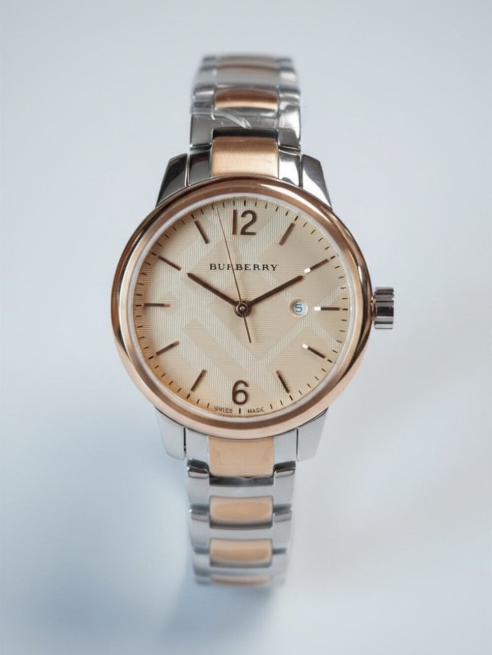 BURBERRY 10117 TWO TONE WOMEN WATCH - OPEN BOX.
